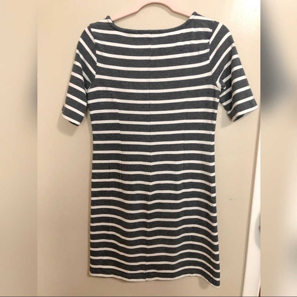 GAP - Picture 2 of 3